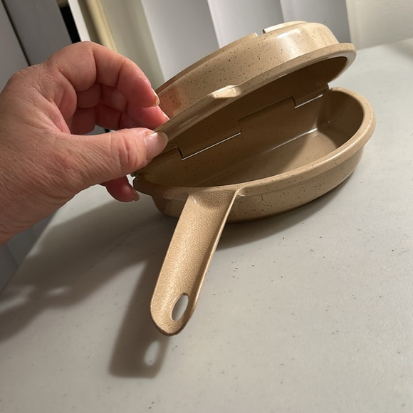 Vintage Littonware Omelette Maker Egg Food Kitchenware Accessory Microwave - Picture 4 of 7